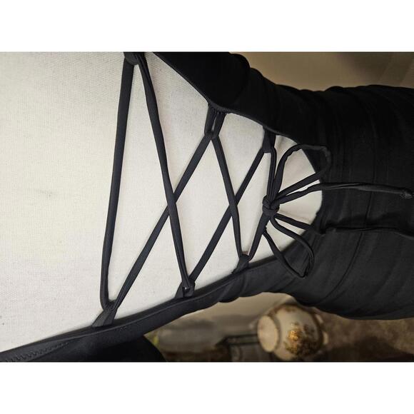 Nwt Blooming Jelly One-Piece Swimsuit with Crisscross Back - Picture 5 of 7